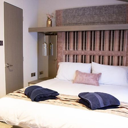 Atlas Ovation Lodge Auchterarder Exterior foto